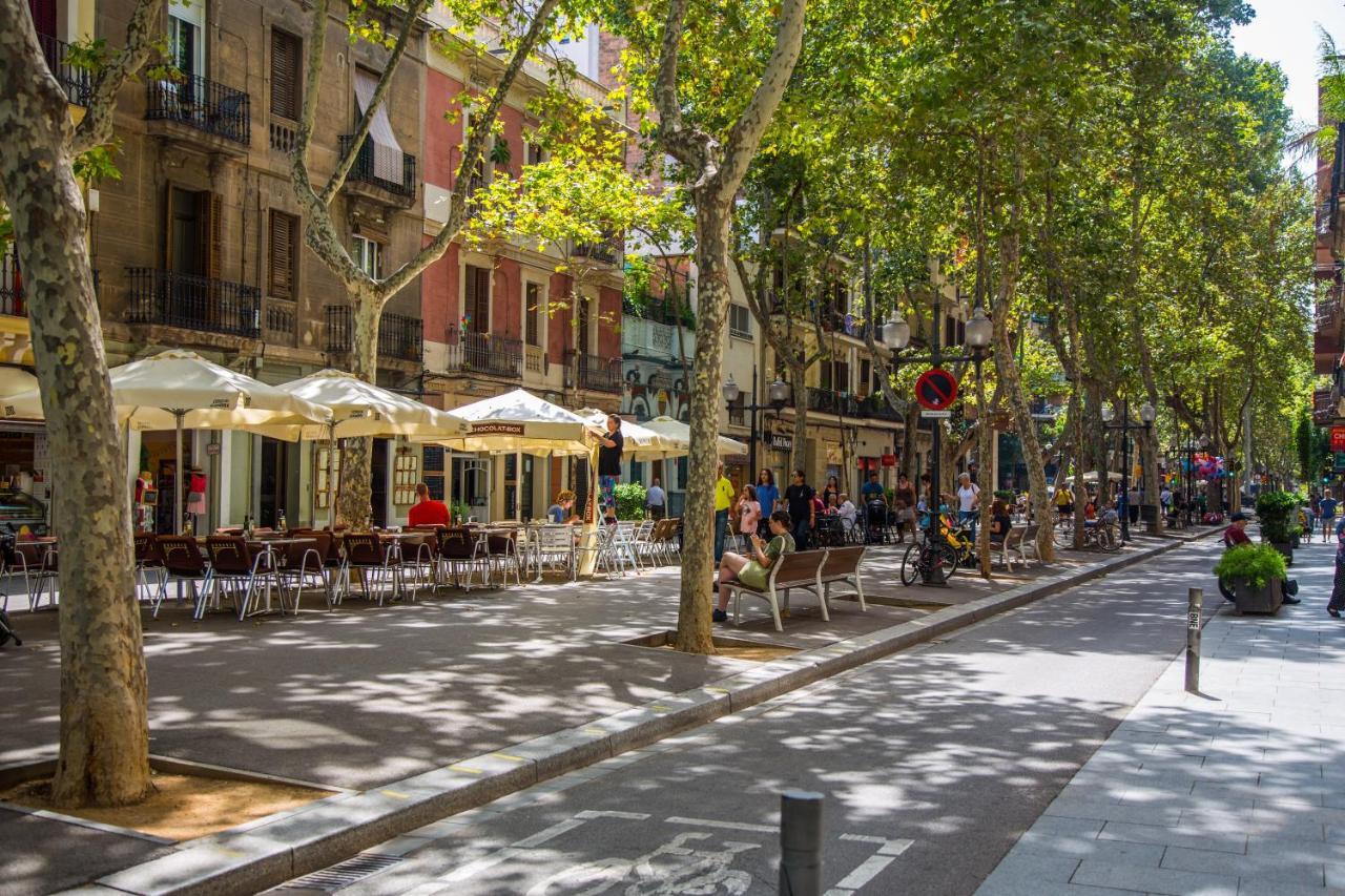 Beautiful And Comfy Boat In Barcelona With Boat Tour Option Hotell Exteriör bild