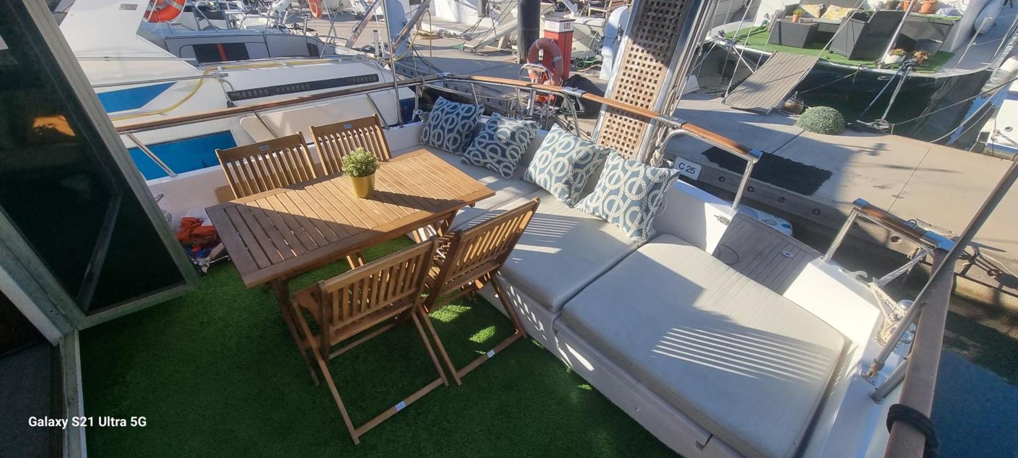 Beautiful And Comfy Boat In Barcelona With Boat Tour Option Hotell Exteriör bild