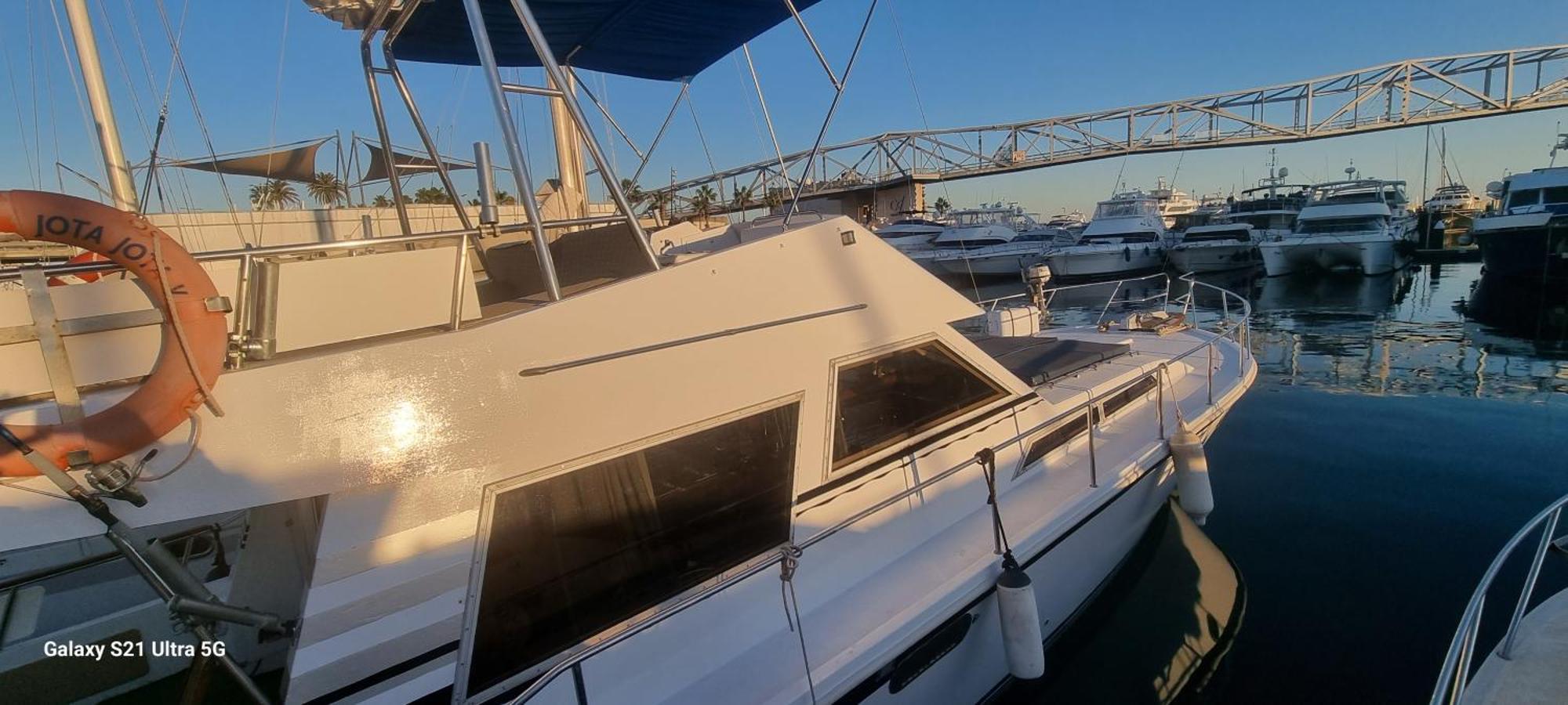 Beautiful And Comfy Boat In Barcelona With Boat Tour Option Hotell Exteriör bild
