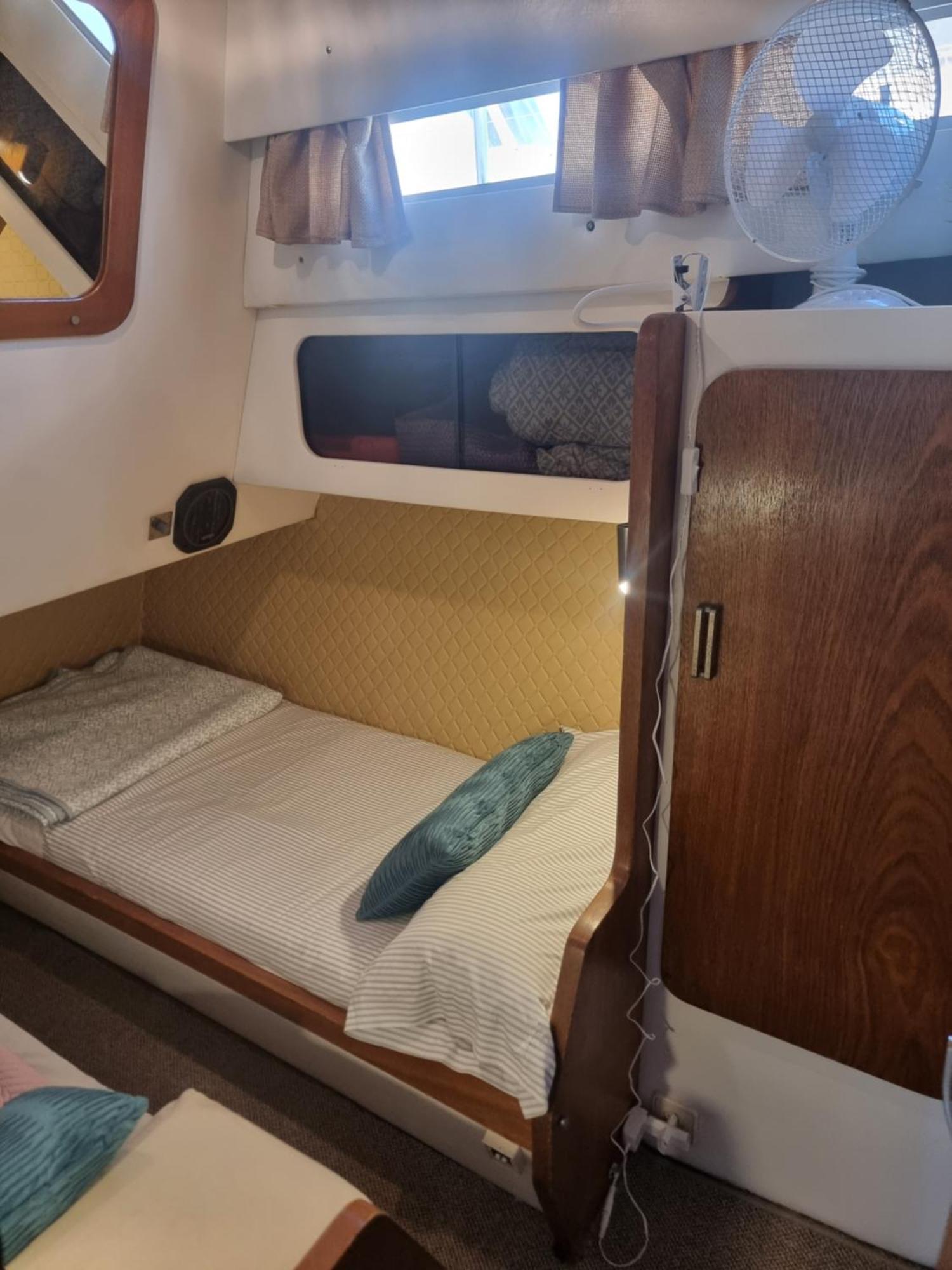 Beautiful And Comfy Boat In Barcelona With Boat Tour Option Hotell Exteriör bild